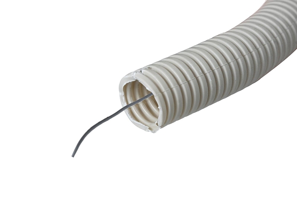 Труба гофр. ПВХ с протяжкой d40 мм (15 м) серая EKF-Plast